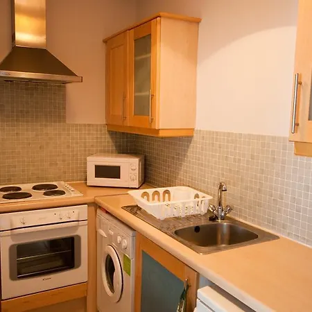 Docklands City Apartment
